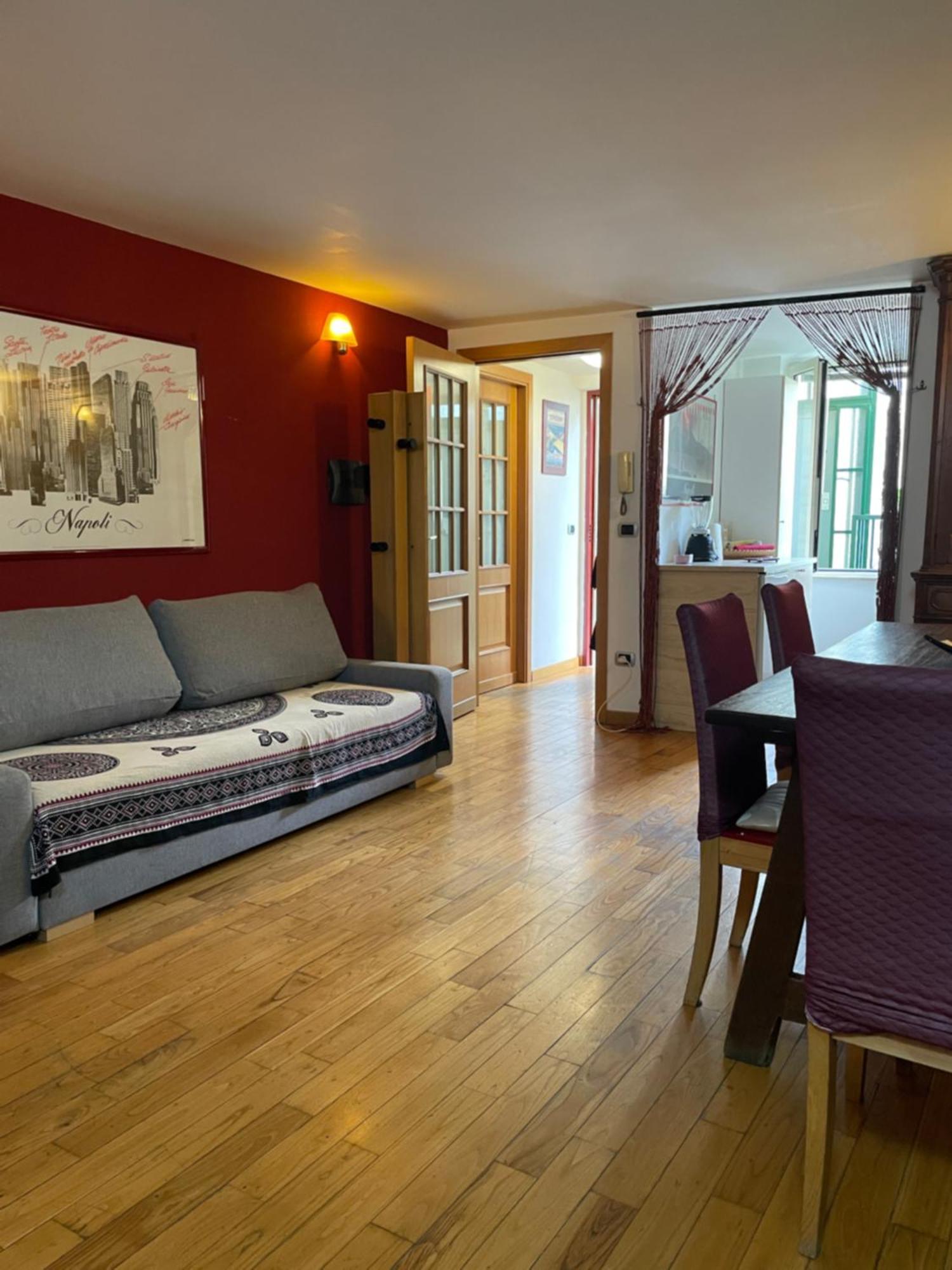 נאפולי B&B Trieste&Trento מראה חיצוני תמונה